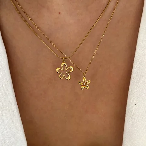 Simple Flower Necklace