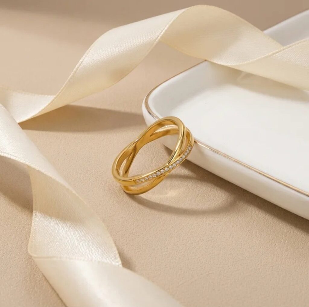 Twist Design Ring